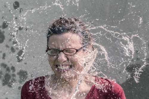 Ochlazení jako první pomoc při spálenině